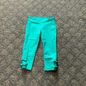 Crown & Ivy | Size 8 | Capri Pants
